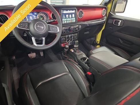 Used 2023 Jeep Wrangler Unlimited Rubicon w/ Cold Weather Group AWD/4WD image 13