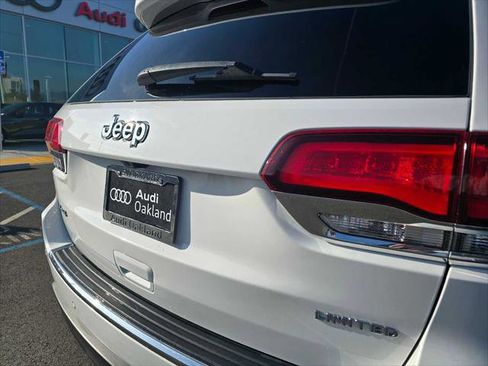 Used 2022 Jeep Grand Cherokee Limited image 15