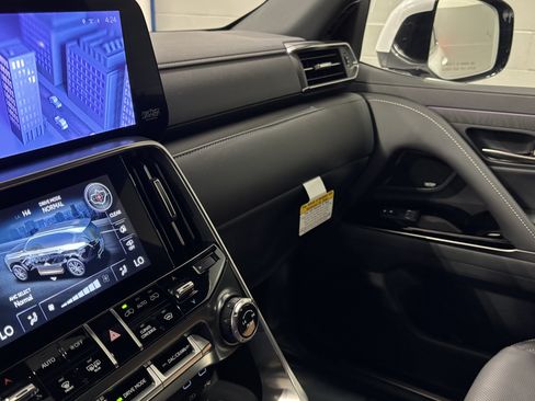 New 2026 Lexus LX 600 4WD w/ Luxury Package image 28