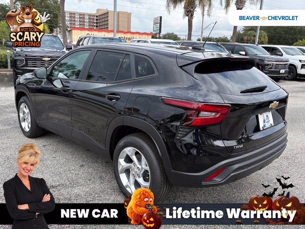 New 2026 Chevrolet Trax LS w/ LS Convenience Package FWD image 5