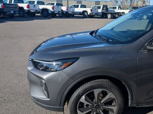 Used 2024 Ford Escape Platinum image 4