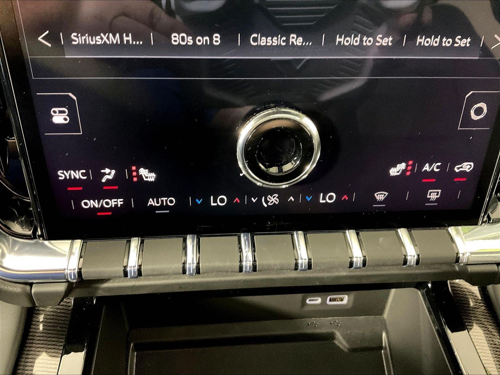 Used 2025 GMC Yukon Elevation AWD/4WD image 35