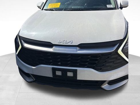 Used 2023 Kia Sportage LX image 2