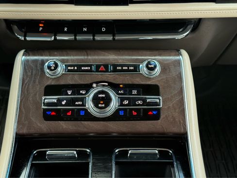 Used 2023 Lincoln Aviator Reserve w/ Equipment Group 201A AWD/4WD image 32