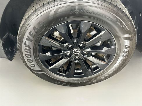 Used 2025 MAZDA CX-50 AWD 2.5 S w/ Premium Package image 11