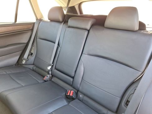 Used 2017 Subaru Outback 3.6R Limited image 11