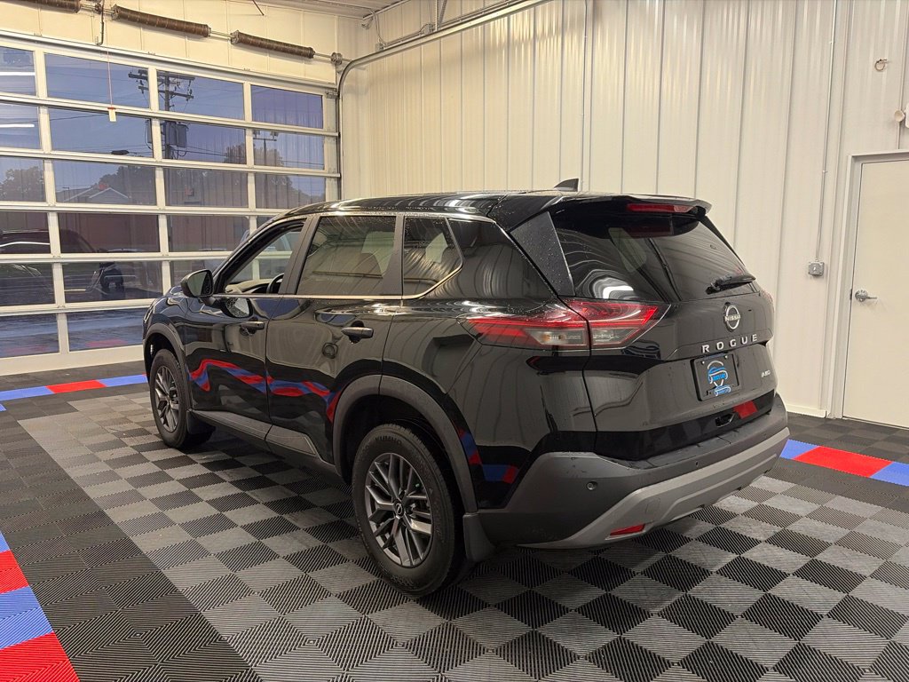 Used 2023 Nissan Rogue S AWD/4WD image 6