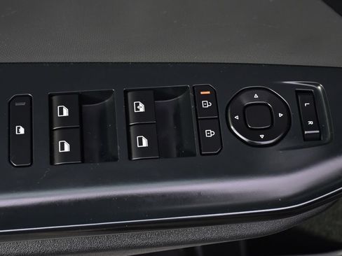 Used 2025 Kia K4 FWD image 23