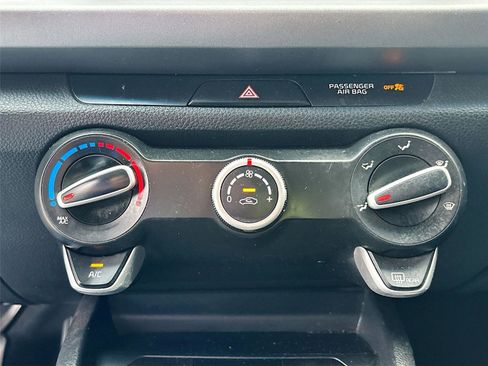 Used 2020 Kia Rio S image 16