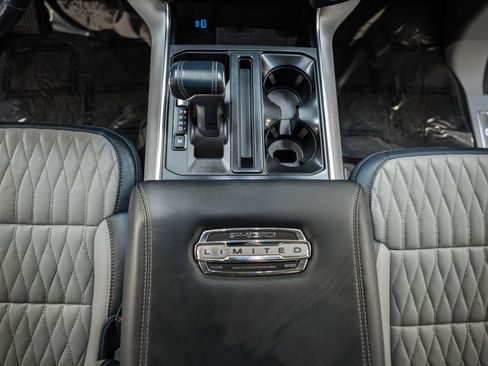 Used 2022 Ford F150 Limited image 30