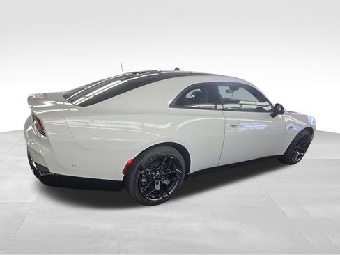 Used 2024 Dodge Charger Daytona R/T w/ Plus Group AWD/4WD image 5