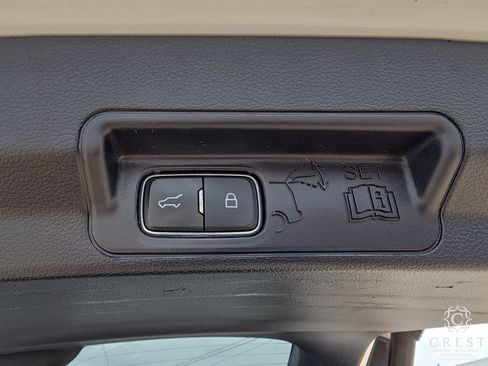 Used 2021 Ford Explorer XLT w/ Equipment Group 202A image 26