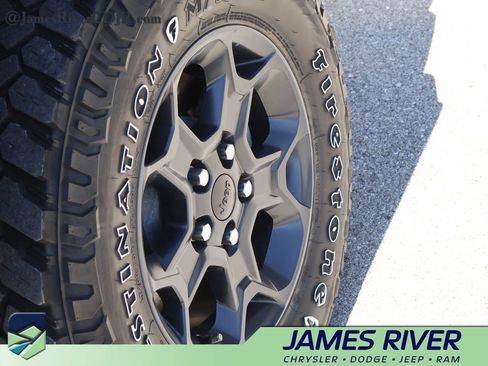 Used 2023 Jeep Wrangler Unlimited AWD/4WD image 37