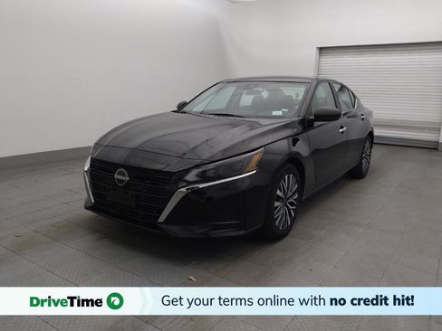 Used 2024 Nissan Altima 2.5 SV image 1