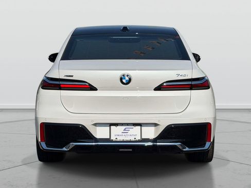 Used 2026 BMW 740i xDrive AWD/4WD image 6