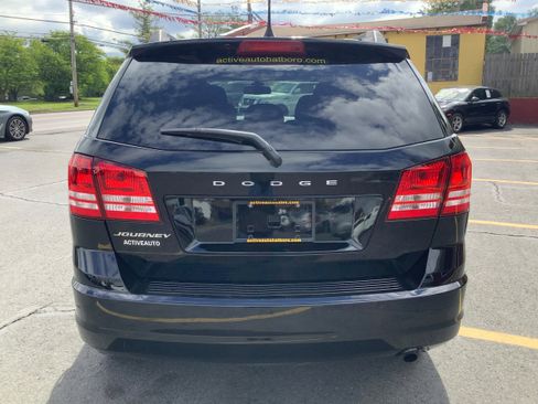 Used 2018 Dodge Journey SE w/ Connectivity Group FWD image 6