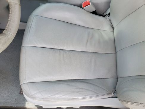 Used 2012 Toyota Sienna XLE image 17