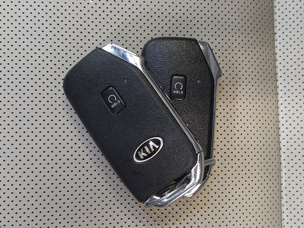 Used 2021 Kia Telluride S AWD/4WD image 32