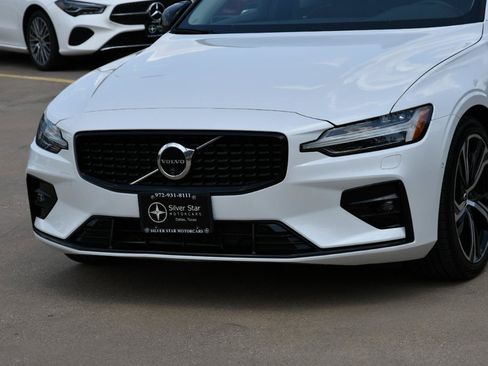 Used 2024 Volvo S60 B5 Plus FWD image 3