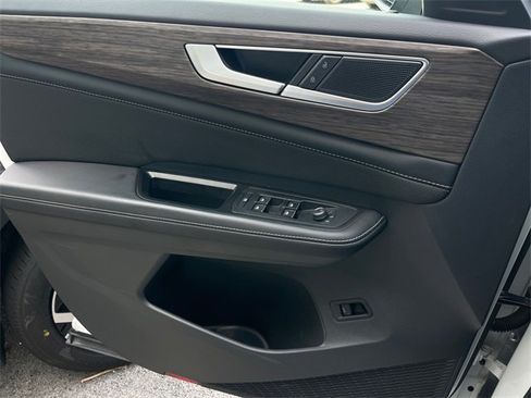 Used 2024 Volkswagen Atlas SEL image 19