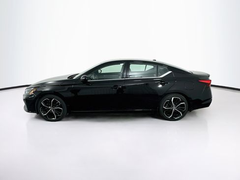 Used 2023 Nissan Altima 2.5 SR FWD image 4