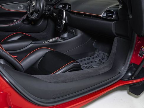 Used 2023 McLaren Artura RWD image 20