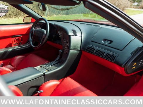 Used 1991 Chevrolet Corvette Coupe image 65