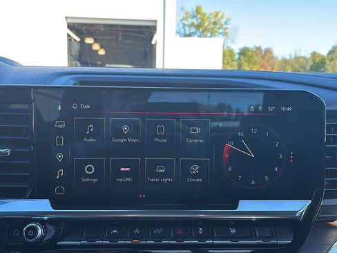 Used 2025 GMC Sierra 1500 SLT w/ SLT Premium Package image 27