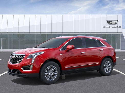 New 2026 Cadillac XT5 Luxury image 2