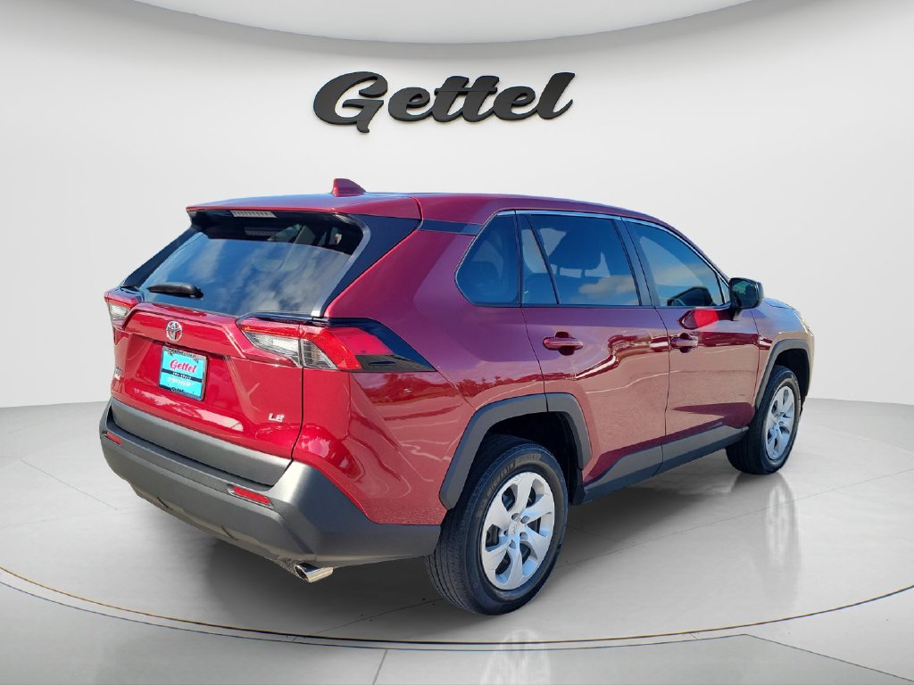 Certified 2025 Toyota RAV4 LE FWD image 5