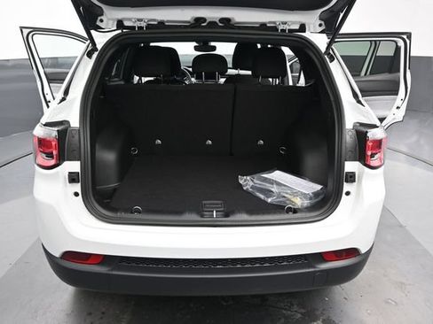 Used 2025 Jeep Compass Sport AWD/4WD image 12