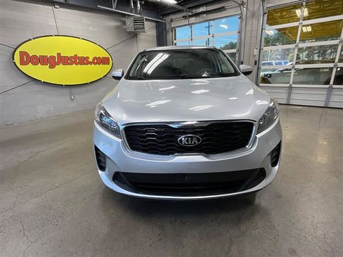 Used 2019 Kia Sorento L image 8
