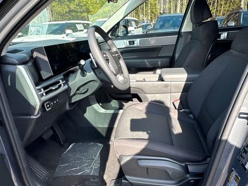 New 2026 Hyundai Santa Fe SE image 9