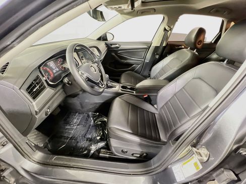 Used 2021 Volkswagen Jetta SE w/ SE Cold Weather Package FWD image 20