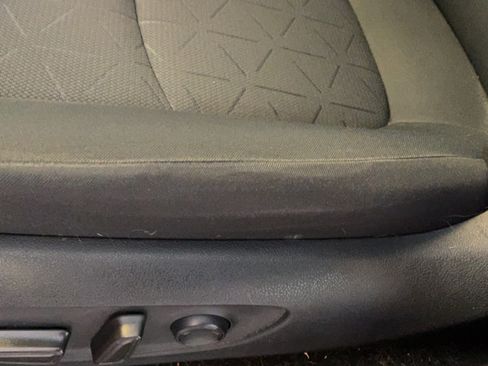 Used 2020 Toyota RAV4 XLE FWD image 31