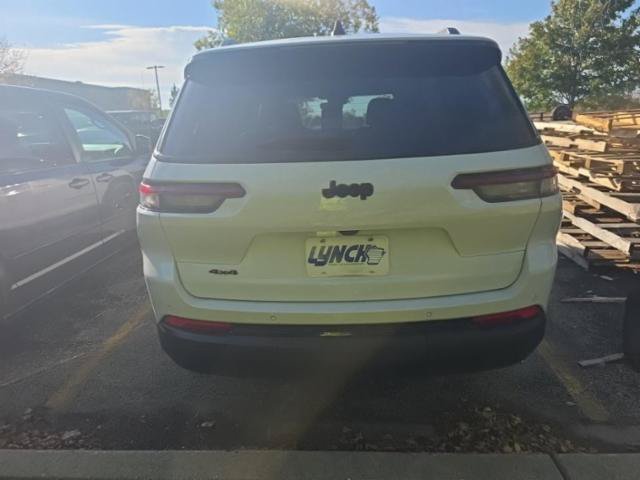 Used 2023 Jeep Grand Cherokee L Laredo AWD/4WD image 11