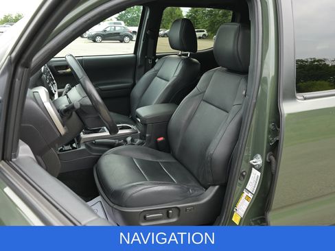 Used 2022 Toyota Tacoma Limited AWD/4WD image 15