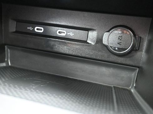 Used 2022 Volkswagen Taos SE image 22