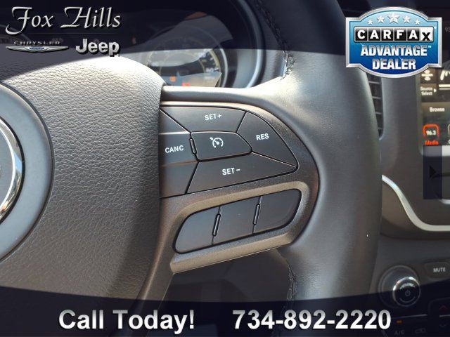 Used 2019 Jeep Cherokee Trailhawk AWD/4WD image 18