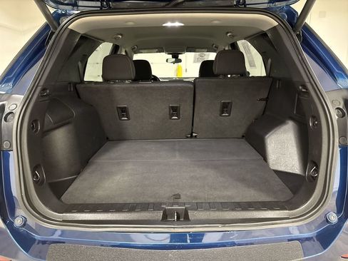 Used 2021 Chevrolet Equinox LT w/ Driver Convenience Package FWD image 23