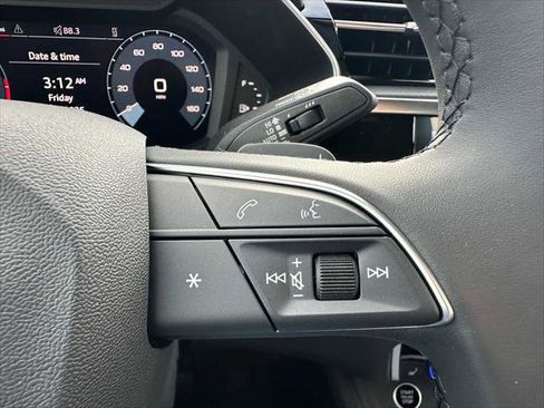 New 2025 Audi Q3 2.0T Premium image 37