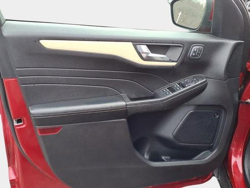 Used 2021 Ford Escape Titanium w/ Titanium Elite Package image 7