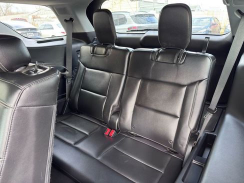 Used 2022 Ford Explorer Limited image 39