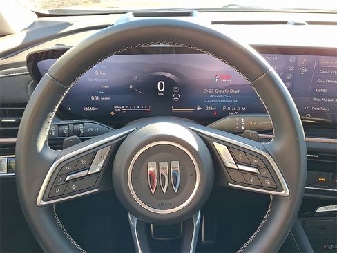 Certified 2025 Buick Envision Sport Touring image 21