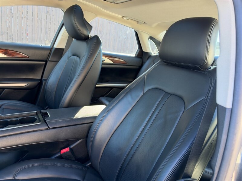 Used 2016 Lincoln MKZ w/ Equipment Group 300A Reserve FWD image 20