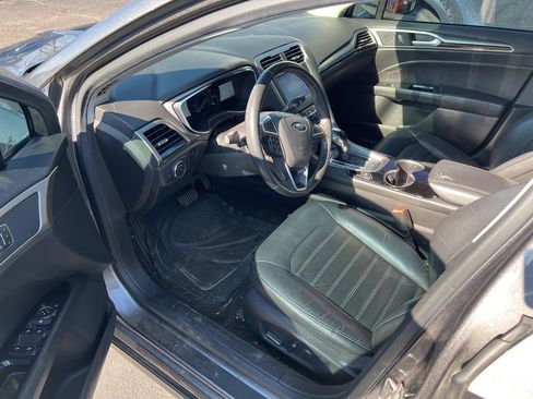 Used 2014 Ford Fusion SE w/ Equipment Group 202A image 9