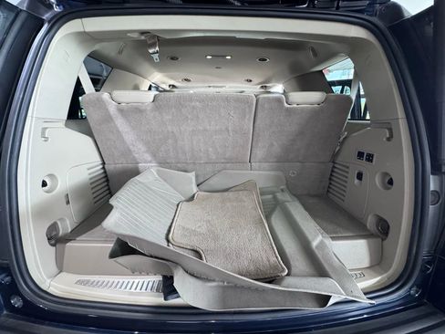 Used 2019 Cadillac Escalade Luxury image 24