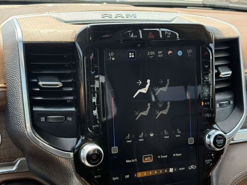 Used 2023 RAM 1500 Limited AWD/4WD image 9