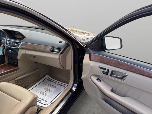 Used 2012 Mercedes-Benz E 350 4MATIC Sedan image 17