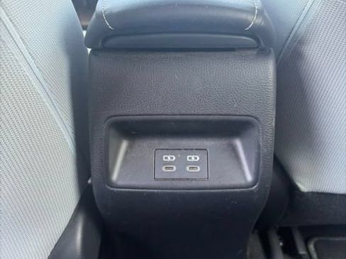 Used 2023 Toyota Corolla SE FWD image 13